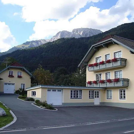 Homestay Zum Schulmeister *